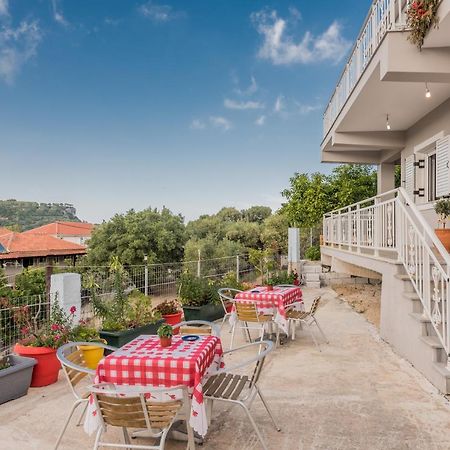 Domus Lukas Apartments Marathiás 외부 사진